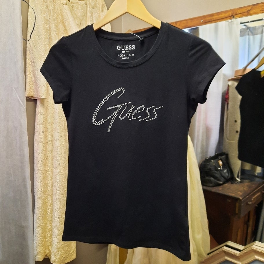 Guess black logo t shirt outlet